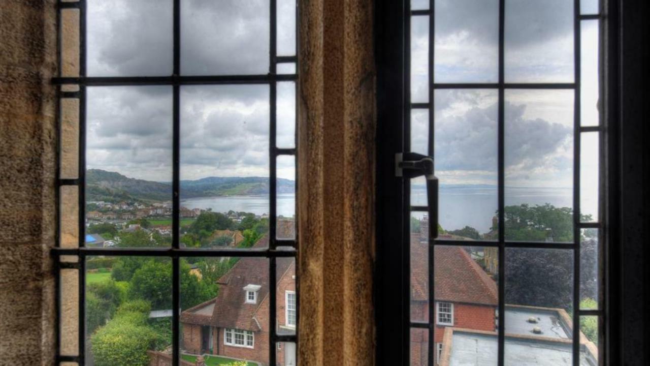 6 Coram Tower Apartment Lyme Regis Exterior foto